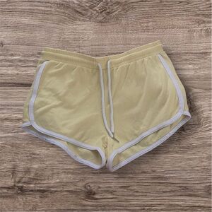 ⭐️Free with purchase Ardene shorts​​​